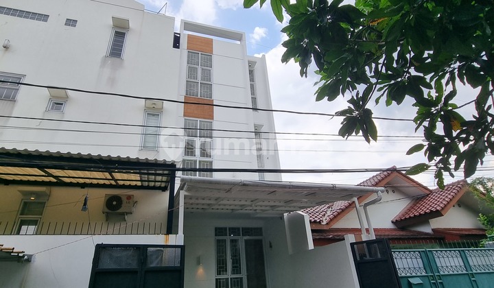 Rumah Brand New 3 Lantai di Duri Kepa Jakarta Barat Bebas Banjir Rumah Brand New 3 Lantai di Duri Kepa Jakarta Barat Bebas Banjir