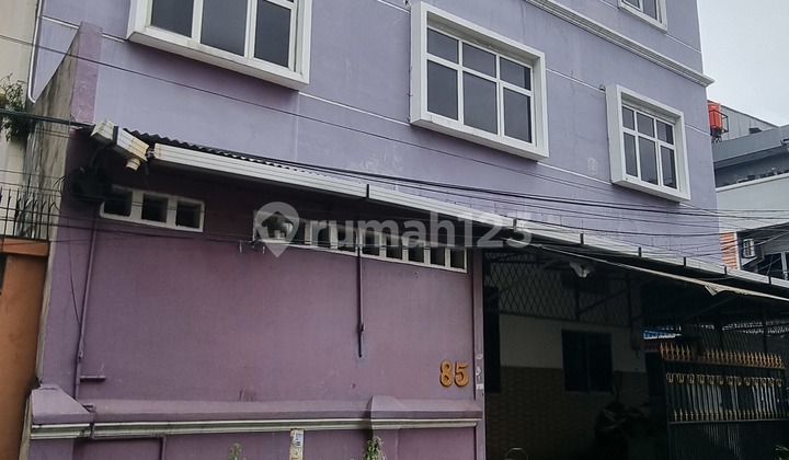 Rumah Hook di Jelambar Bagus Bebas Banjir 2
