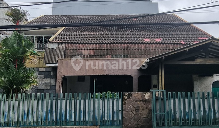 Rumah Hook di Jalan Utama Rawa Kepa Tomang Rumah Hook di Jalan Utama Rawa Kepa Tomang