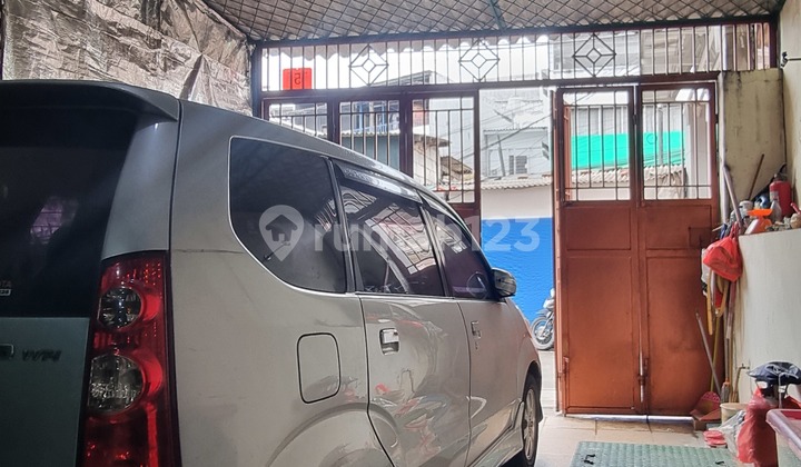 Rumah Murah 1 M-An di Jelambar Jakarta Barat 2