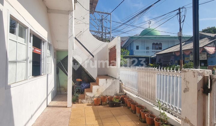 Rumah Kos 2 Lantai Bebas Banjir di Tomang 2
