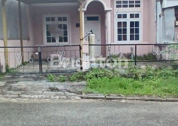 RUMAH MINIMALIS DALAM CLUSTER PERUMAHAN ELIT BALIKPAPAN BARU 1