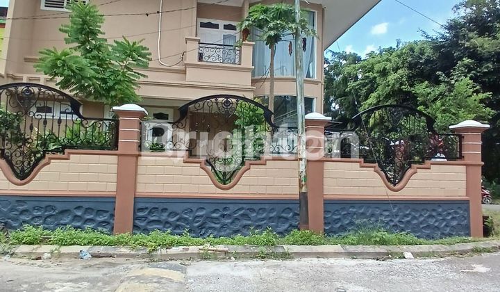 RUMAH MEWAH POSISI HOOK DALAM CLUSTER PERUMAHAN ELIT DI BALIKPAPAN BARU