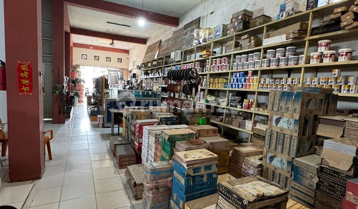 Strategic Shop House in a Densely Populated Area of Loajanan 2