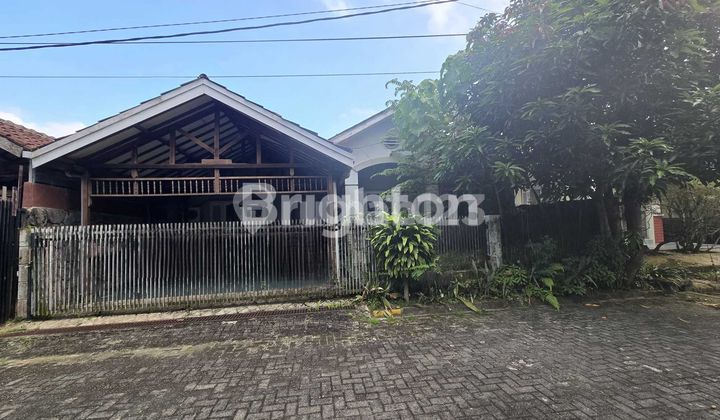 RUMAH MINIMALIS DALAM CLUSTER PERUMAHAN  AMAN  BEBAS BANJIR DI WIKA 1
