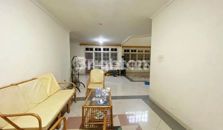 RUMAH 2 LANTAI DALAM CLUSTER PERUMAHAN ELIT BALIKPAPAN BARU 2