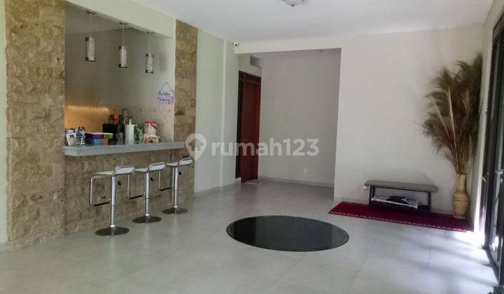 Rumah modern minimalis Ciwaruga masuk mobil 4