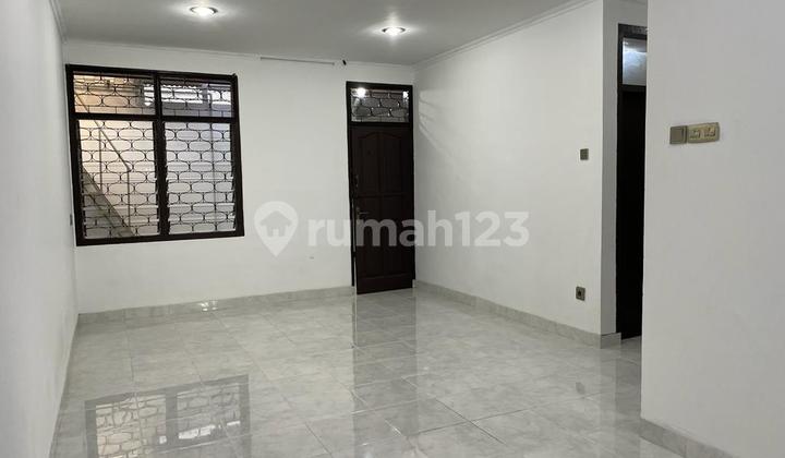 Ready-to-Occupy House in Kopo Permai, 1 Floor, Modern Cibaduyut, Spacious, Comfortable, Safe, Near TKI, Strategic Location in Bandung. 2