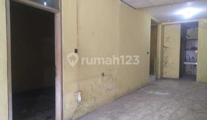 Land Measurement House in Taman Rahayu Sayap TKI Complex, Taman Kopo Indah, Bandung. 2