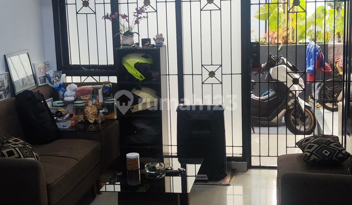 Wow, check out the house guys at Tci Taman Cibaduyut Indah, 1-story ready-to-occupy modern, affordable Bandung.