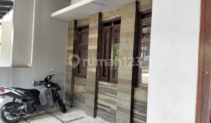 Awesome! Elite Singgasana Pradana Mekarwangi 2-Story Residence Ready to Occupy Modern Bandung Affordable