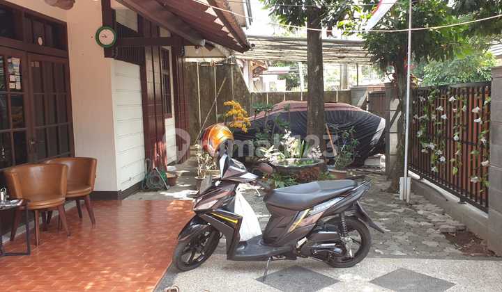For Sale Urgently House Needs Renovation in Turangga Large Road Access Safe Comfortable Bandung 2