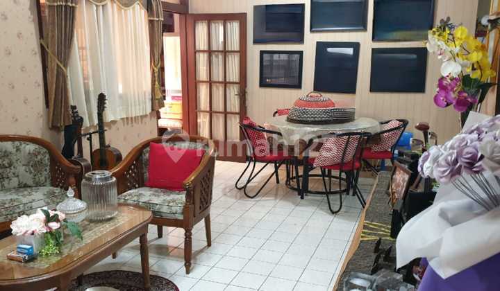 For Sale Urgently House Needs Renovation in Turangga Large Road Access Safe Comfortable Bandung