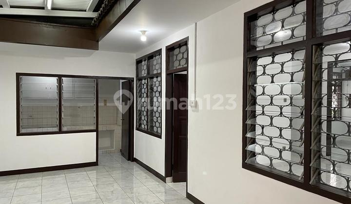 Rumah Siap Huni di Kopo Permai 1 Lantai Cibaduyut Modern Luas Nyaman Aman dekat TKI Strategis Bandung Rumah Siap Huni di Kopo Permai 1 Lantai Cibaduyut Modern Luas Nyaman Aman dekat TKI Strategis Bandung