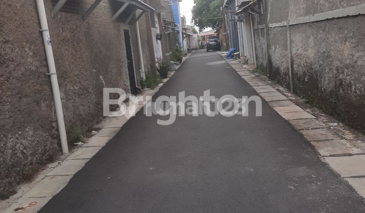 RUMAH DEPOK 2 TENGAH 2