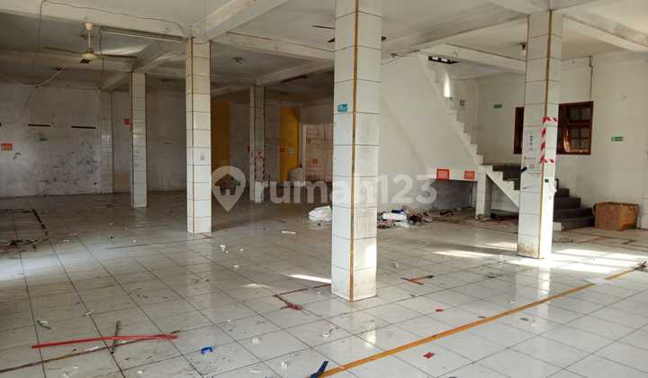 Adjacent Shop House / Warehouse in Sukmajaya, Depok Adjacent Shop House / Warehouse in Sukmajaya, Depok