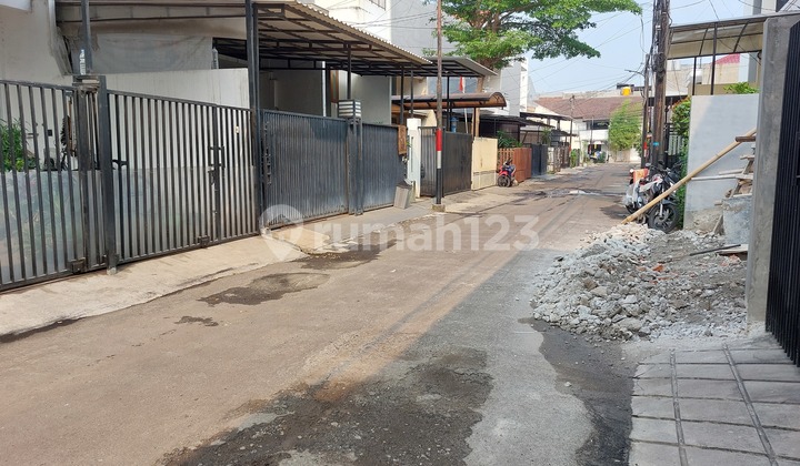 For Sale 1 4-Story House in Kelapa Gading