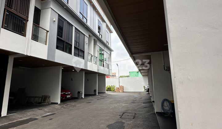 Dijual Rumah 3 Lantai Minimalis Siap Huni, Lokasi Strategis, Jakarta Pusat Dijual Rumah 3 Lantai Minimalis Siap Huni, Lokasi Strategis, Jakarta Pusat