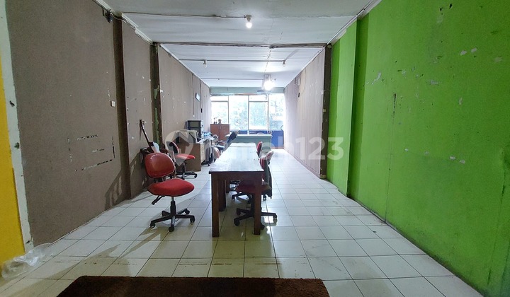 For Sale Quick 4-Story Shop House, Super Strategic Location in Rawamangun, East Jakarta For Sale Quick 4-Story Shop House, Super Strategic Location in Rawamangun, East Jakarta