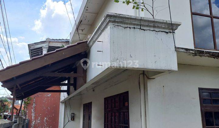 Dijual Cepat Rumah 2 Lantai Depan Taman Posisi Hook Siap Huni , Duren Sawit, Jakarta Timur 2