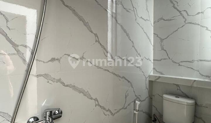 Dijual Rumah 3 Lantai Minimalis Siap Huni, Lokasi Strategis, Jakarta Pusat 2