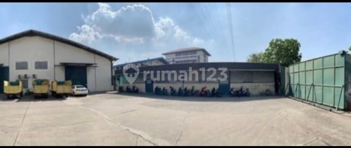 Disewakan gudang luas, siap pakai , bebas banjir, strategis di Jakarta Utara Disewakan gudang luas, siap pakai , bebas banjir, strategis di Jakarta Utara