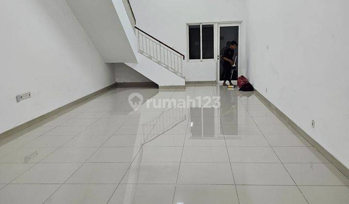 Dijual Ruko 3 lantai siap untuk usaha lokasi super strategis di Gading Serpong 2