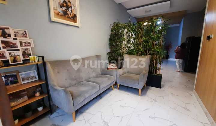 Dijual Cepat Rumah Mewah 3 Lantai Fully Furnished Gading Pelangi, Kelapa Gading , Jakarta Utara