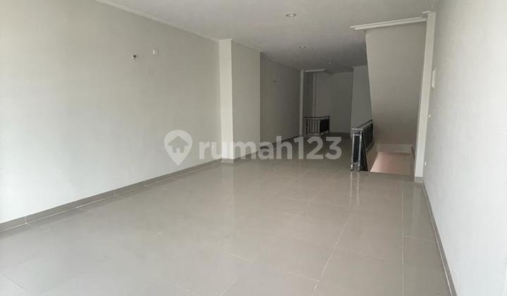 For Rent: 4-Story Shop House + Roof Top and Alfresco Ready for Business, Kelapa Gading