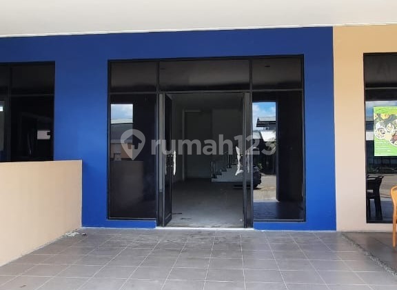 For Rent: 3-Story Shop House with Rooftop in Sedayucity @ Kelapa Gading For Rent: 3-Story Shop House with Rooftop in Sedayucity @ Kelapa Gading