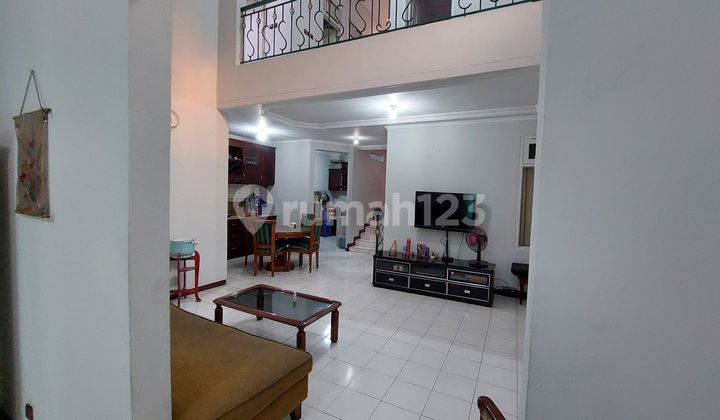 Dijual Cepat Rumah 2 Lantai Siap Huni di Lingkungan Nyaman , Pondok Bambu, Jakarta Timur