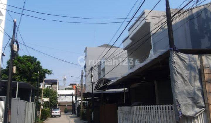 Dijual Rumah 3 Lantai Bagus Sekali di Janur Kuning Kelapa Gading 2