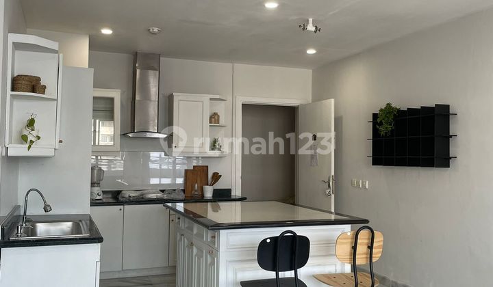Disewakan 1 Unit Apartemen Hook 3 BR di Paladian Park Apartemen, Kelapa Gading , Jakarta Utara Disewakan 1 Unit Apartemen Hook 3 BR di Paladian Park Apartemen, Kelapa Gading , Jakarta Utara