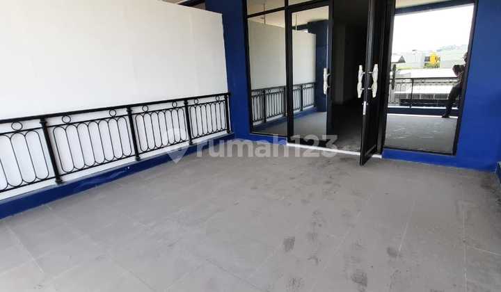 Translation: For Rent: 3-Story Shophouse + Rooftop (3.5 floors) at Sedayucity, Kelapa Gading 2