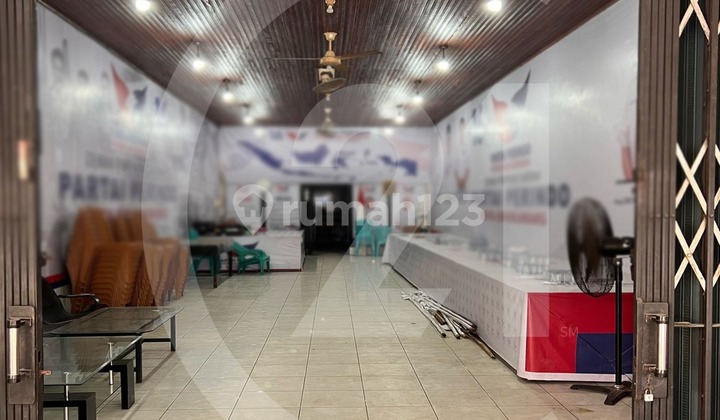 Strategic 2-Storey Shop House on Yosudarso Street, Singkawang City Center