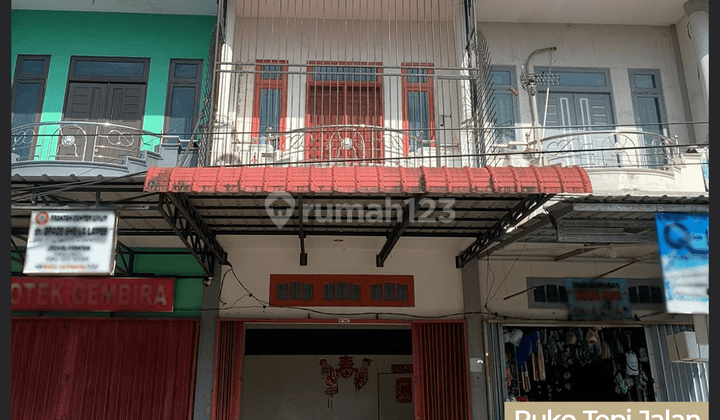Ruko 2 Tingkat di Tepi Jalan Sungai Raya Dalam 1