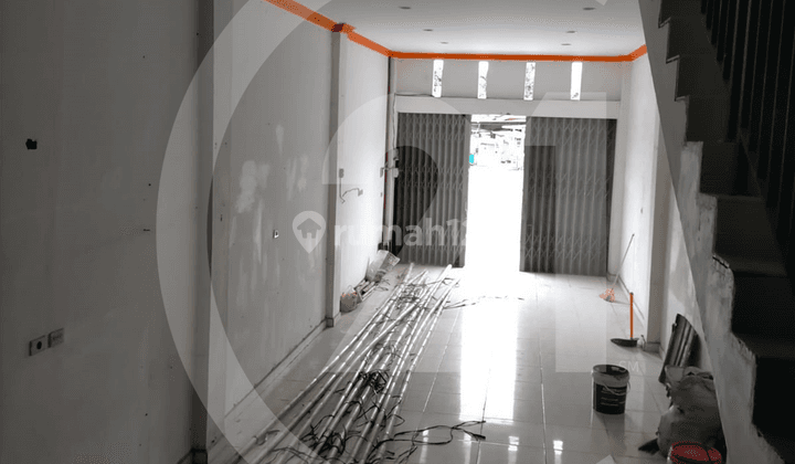 Ruko Dengan Lokasi Strategis di Kota Baru 2