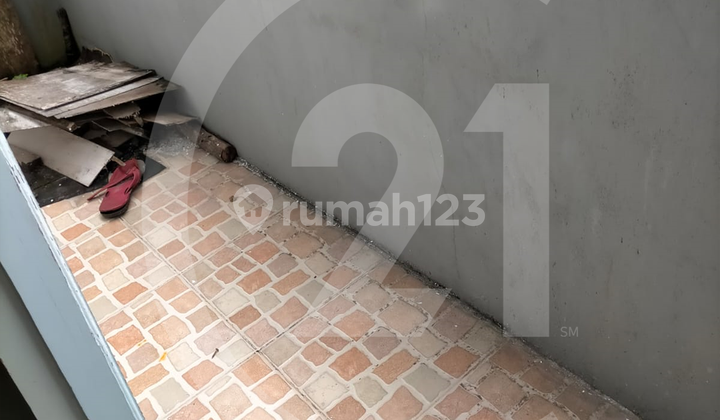 Ruko Dengan Lokasi Strategis di Kota Baru 8