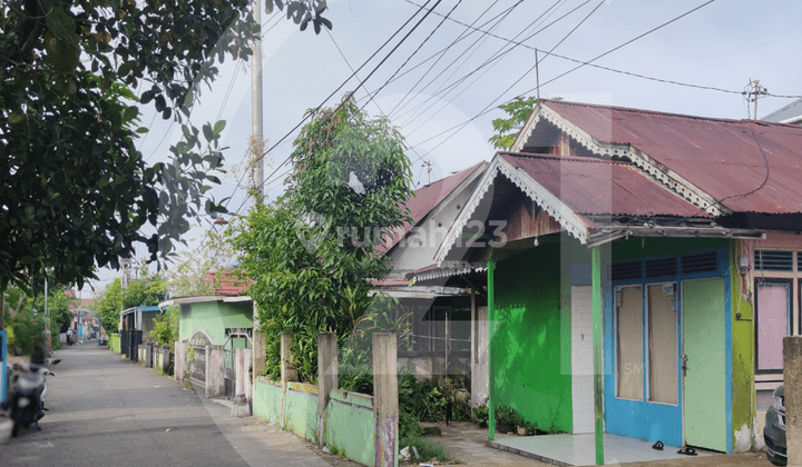 Rumah Siap Huni di Jalan Komyos Sudarso 3
