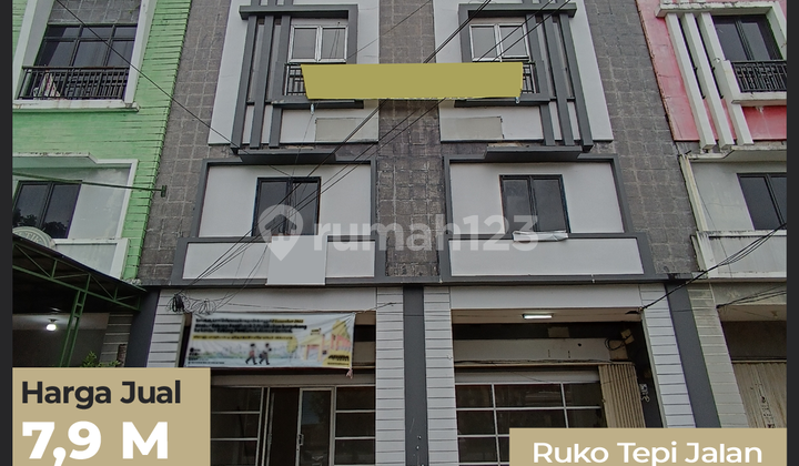 Dijual disewakan Ruko Siap Pakai di Jalan S. Parman 1