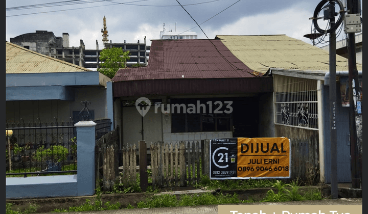 Tanah Dan Rumah Tua di Jalan Meranti 1