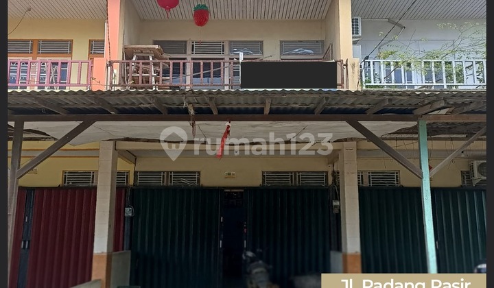 Ruko 2 Tingkat di Jalan Padang Pasir Kota Singkawang