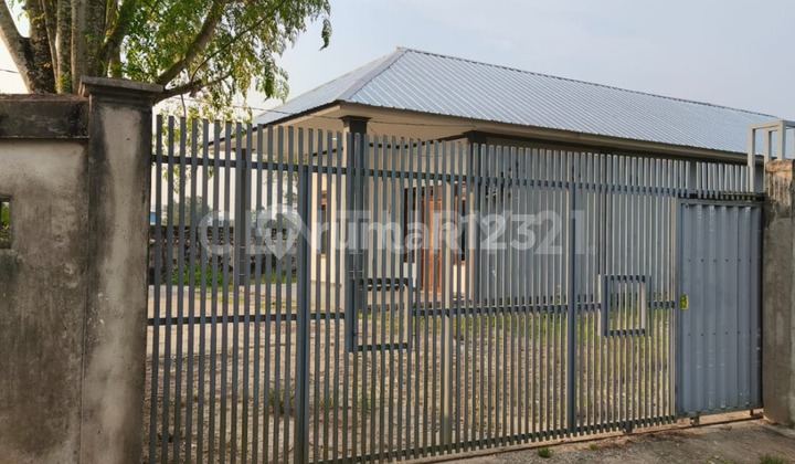 Rumah Siap Huni Halaman Luas Di Tengah Pusat Kota Singkawang 2