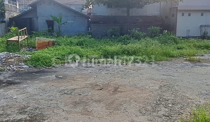 Large Land by Dr. Wahidin Street Suitable for Business Large Land by Dr. Wahidin Street Suitable for Business