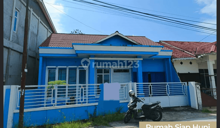 Rumah Tipe 100 di Jalan Extra Joss, Kubu Raya 1