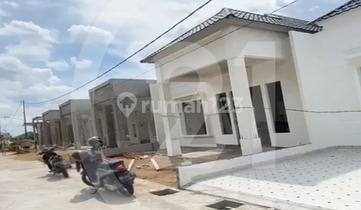 New Ready-to-Occupy House in Serdam Area, Pontianak 2