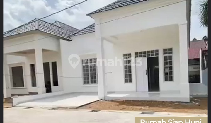 New Ready-to-Occupy House in Serdam Area, Pontianak 1