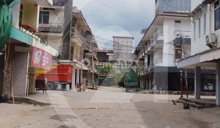 Ruko 3 Lantai Siap Pakai di Jalan Rahadi Usman 2