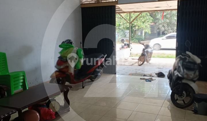 Two-Story Shophouse on Padang Pasir Street, Singkawang City 2