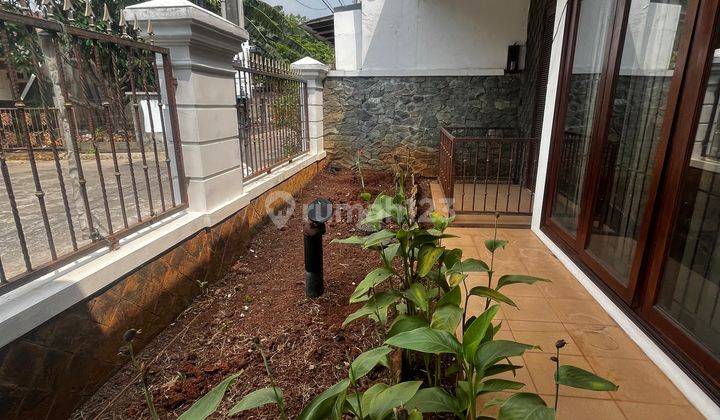 Rumah Mewah Bebas Banjir di Jatiwaringin 2